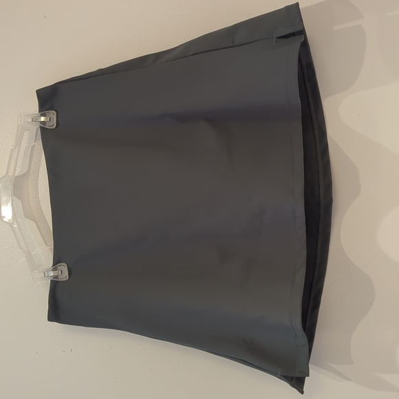 Zobha athletic skort skirt with shorts, flare, sage green, S - Picture 2 of 6